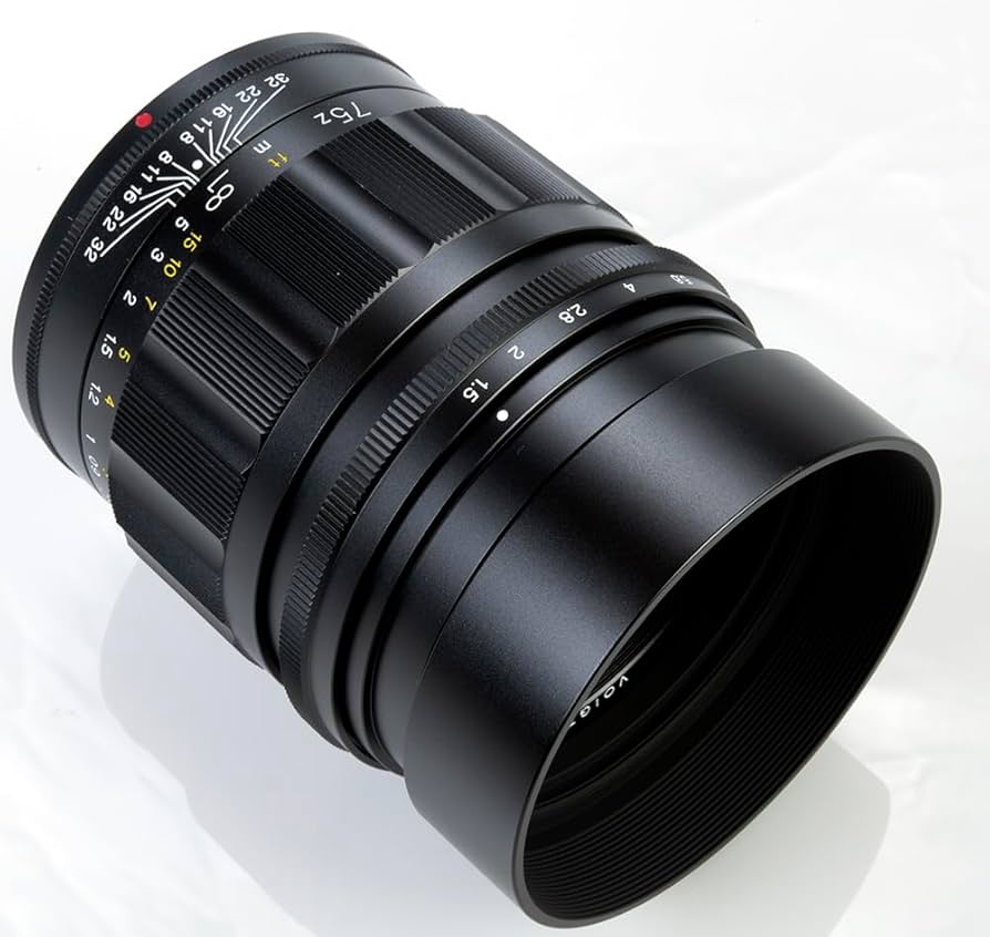 Amazon.com : Voigtlander NOKTON 75mm f/1.5 Aspherical Lens